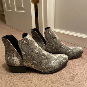 Snakeskin boots size 9